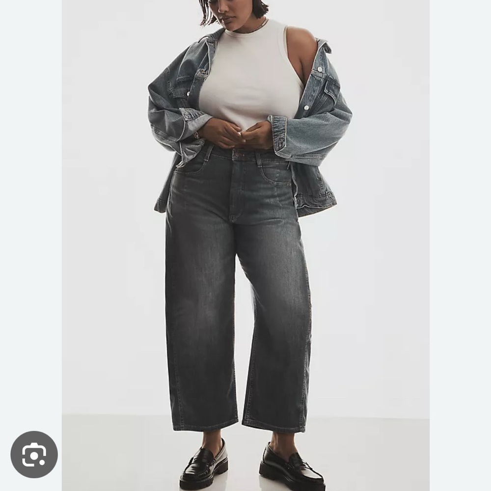 Kenna Mid-Rise Heritage Barrel Jeans by Pilcro Sz 27 High Rise Trendy Fashion